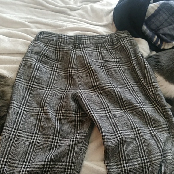 Forever 21 pattern pants - Picture 2 of 4